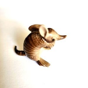 Vintage Hagen Renaker Fine Bone China Miniature Armadillo